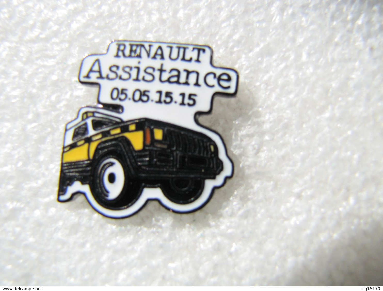 PIN'S    RENAULT   ASSISTANCE    JEEP  CHEROKEE  Email Grand Feu - Renault