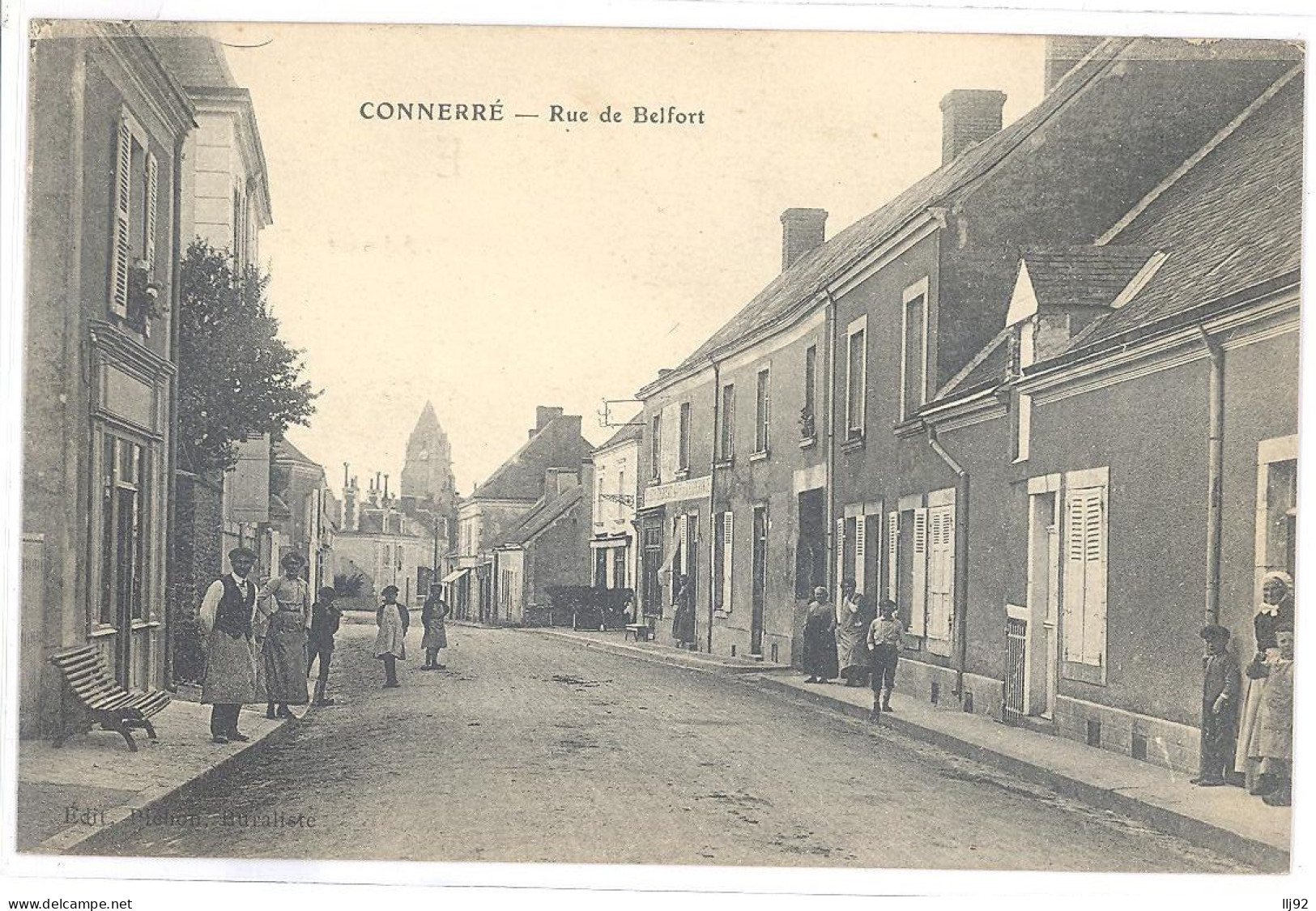 CPA 72 - CONNERRE (Sarthe) - Rue De Belfort - Animée - Connerre