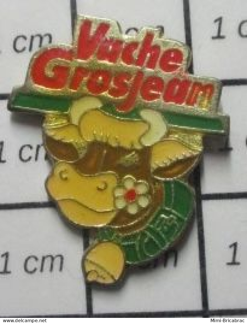 713B Pin's Pins / Beau Et Rare / ANIMAUX / VACHE GROSJEAN  FROMAGE CLOCHE CLARINE - Animaux