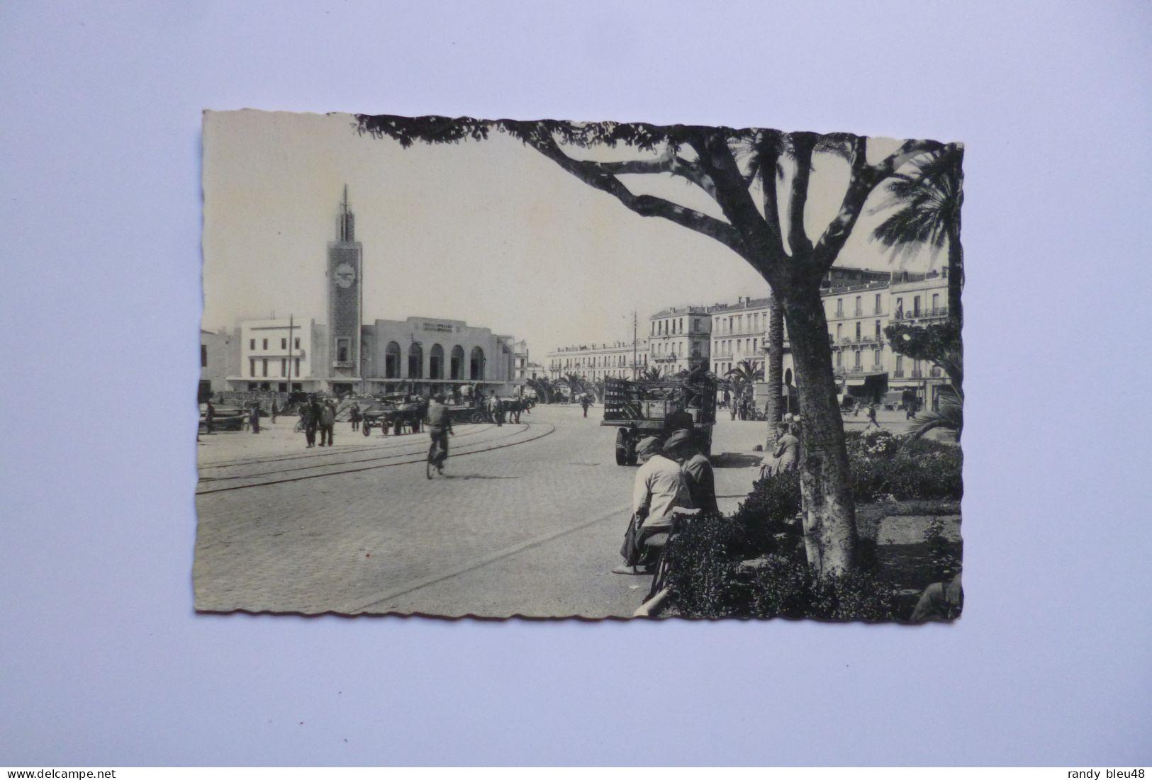 BONE  -  La Place De La Gare  -  ALGERIE - Annaba (Bône)