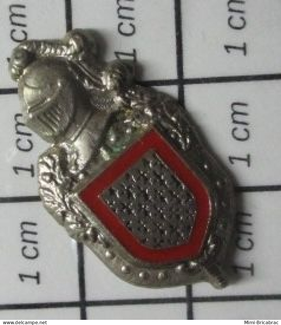 713B Pin's Pins / Beau Et Rare / MILITARIA / Métal Acier PUCELLE GENDARMERIE Peut être BRETAGNE ? Par BALLARD - Army