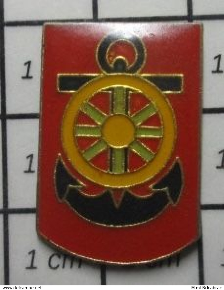 713B Pin's Pins / Beau Et Rare / MILITARIA / INSIGNE MILITAIRE ? ANCRE ET BARRE DE BATEAU - Militari