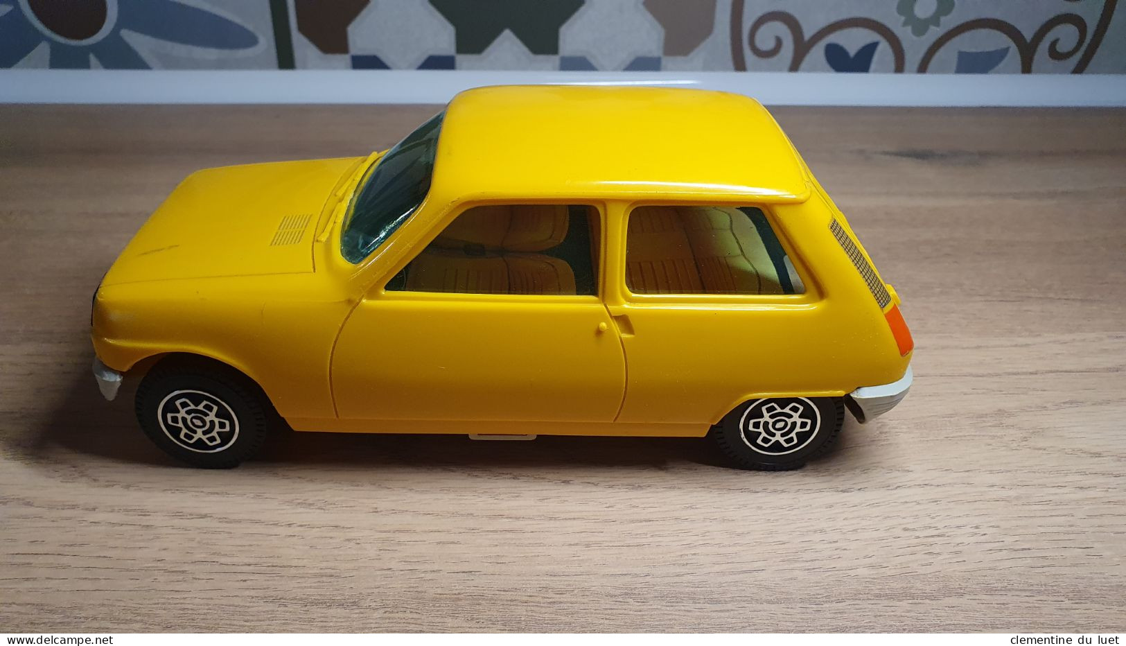 RENAULT 5 ECHELLE 1/18 EME JAUNE JOUET MONT BLANC - Altri & Non Classificati