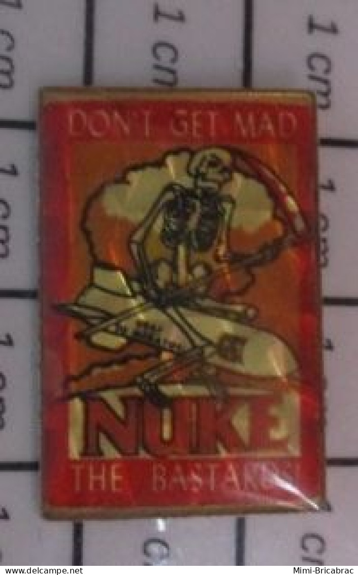 713B Pin's Pins / Beau Et Rare : SPORTS / PENSEE MILITAIRE AMERICAINE DON'T GET MAD NUKE THE BASTARDS - Militaria