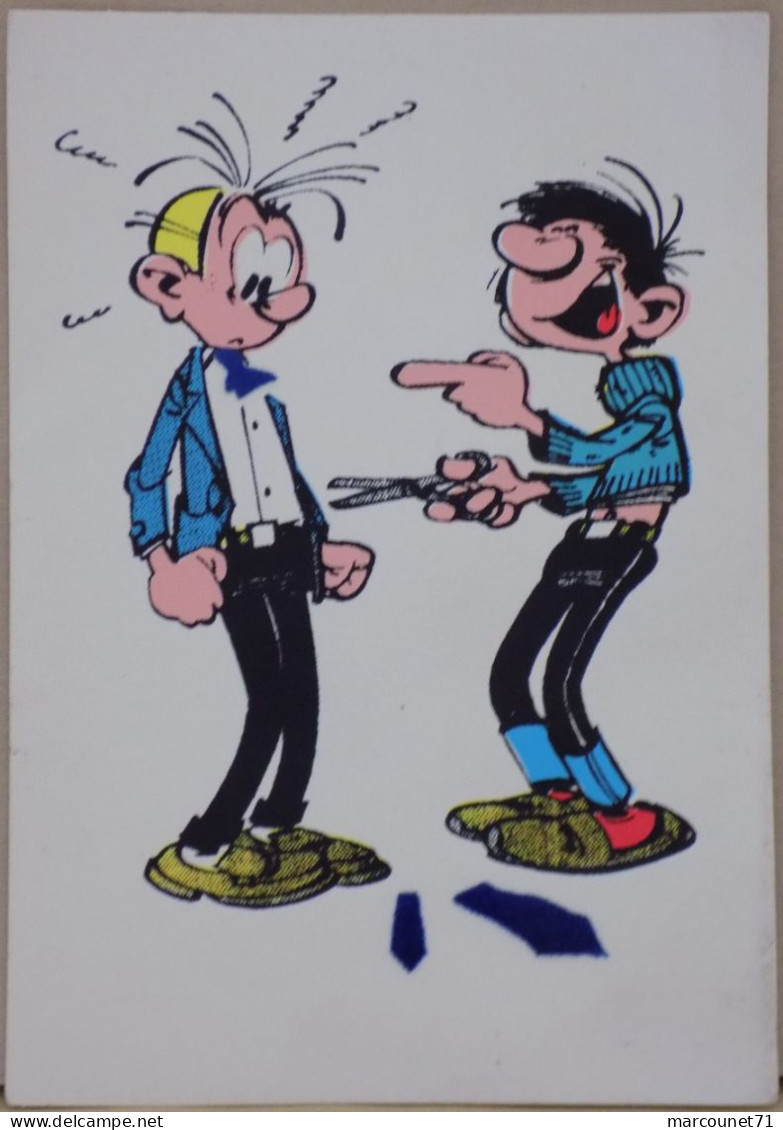 FRANQUIN SPIROU FANTASIO ET GASTON ROBBEDOES CARTE POSTALE VELOUR FLOCAGE FEUTRINE FLOCK-INDUS 2003 - Postcards