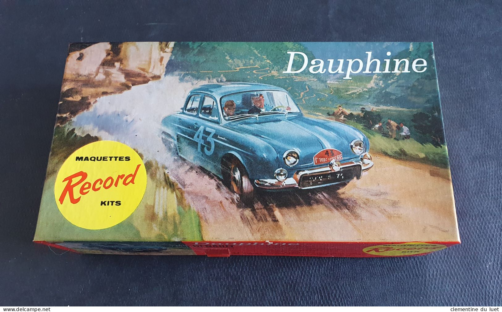 MAQUETTE RENAULT DAUPHINE RECORD KITS 64 PIECES ECHELLE 1 / 25 EME - Voitures