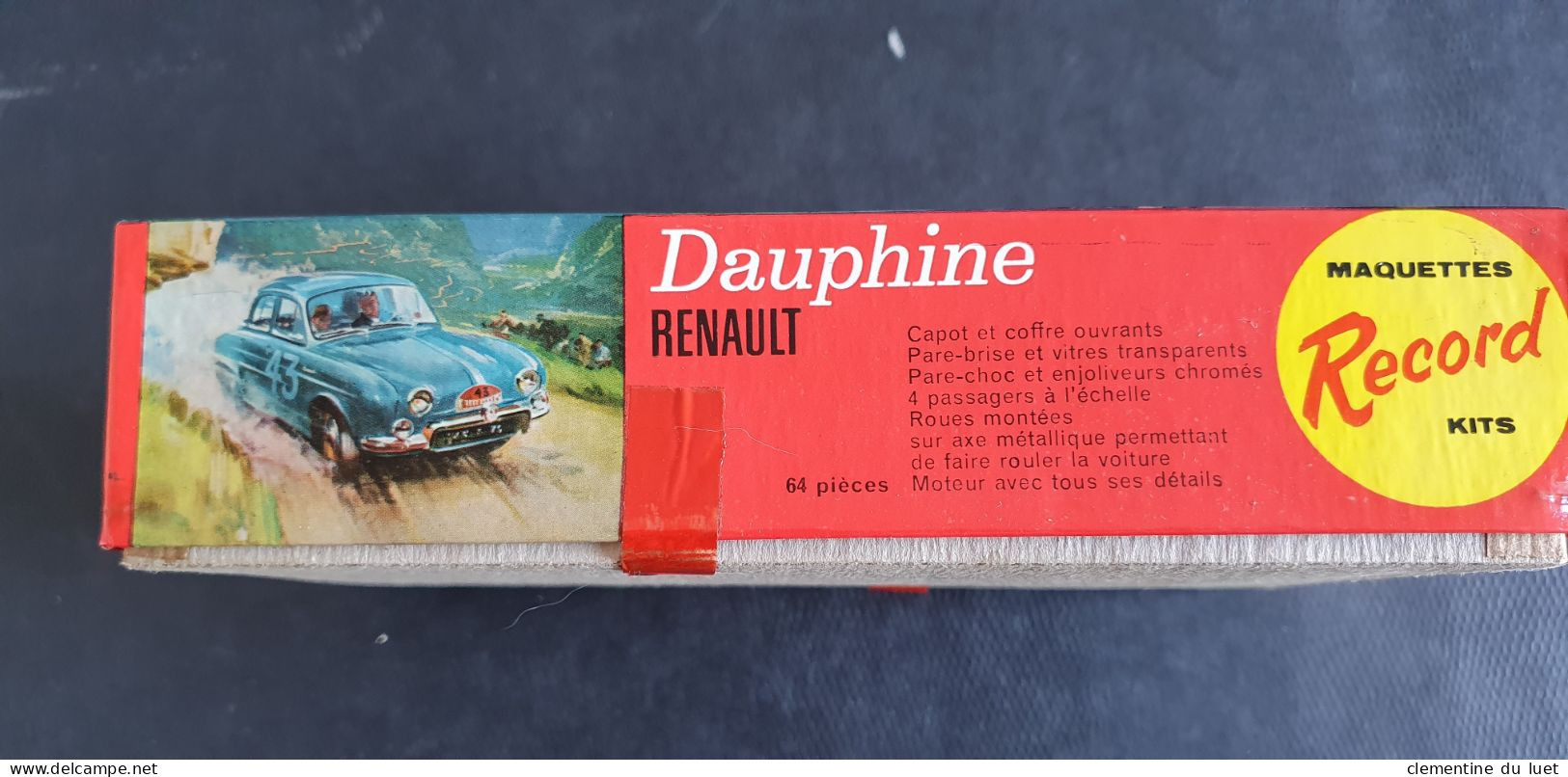 MAQUETTE RENAULT DAUPHINE RECORD KITS 64 PIECES ECHELLE 1 / 25 EME - Automobili