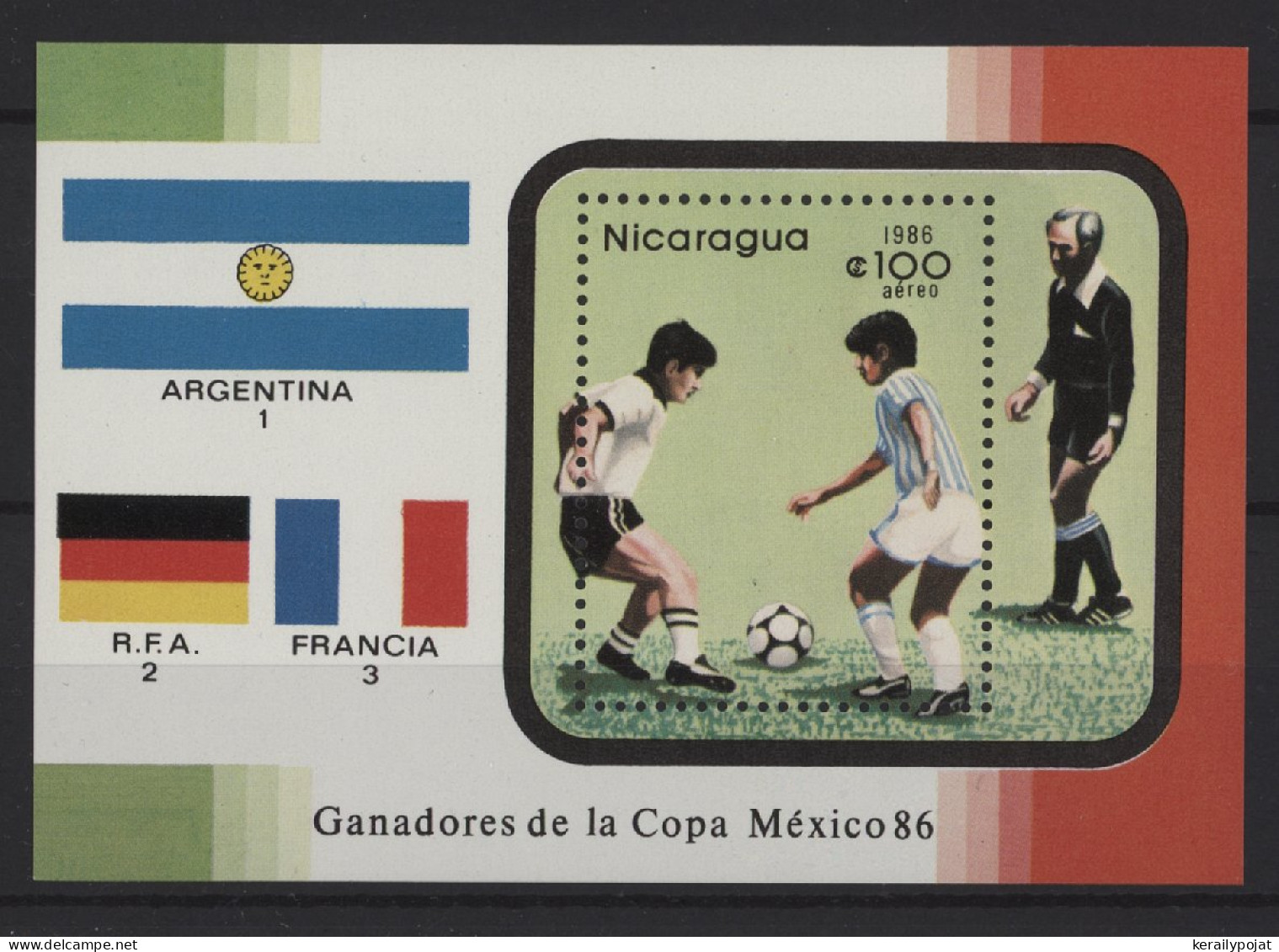 Nicaragua - 1986 Soccer Players And National Flags Block MNH__(TH-27785) - Nicaragua