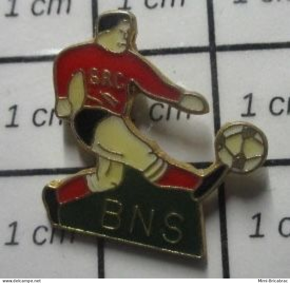 713B Pin's Pins / Beau Et Rare : SPORTS / CLUB FOOTBALL SRC BNS - Fussball