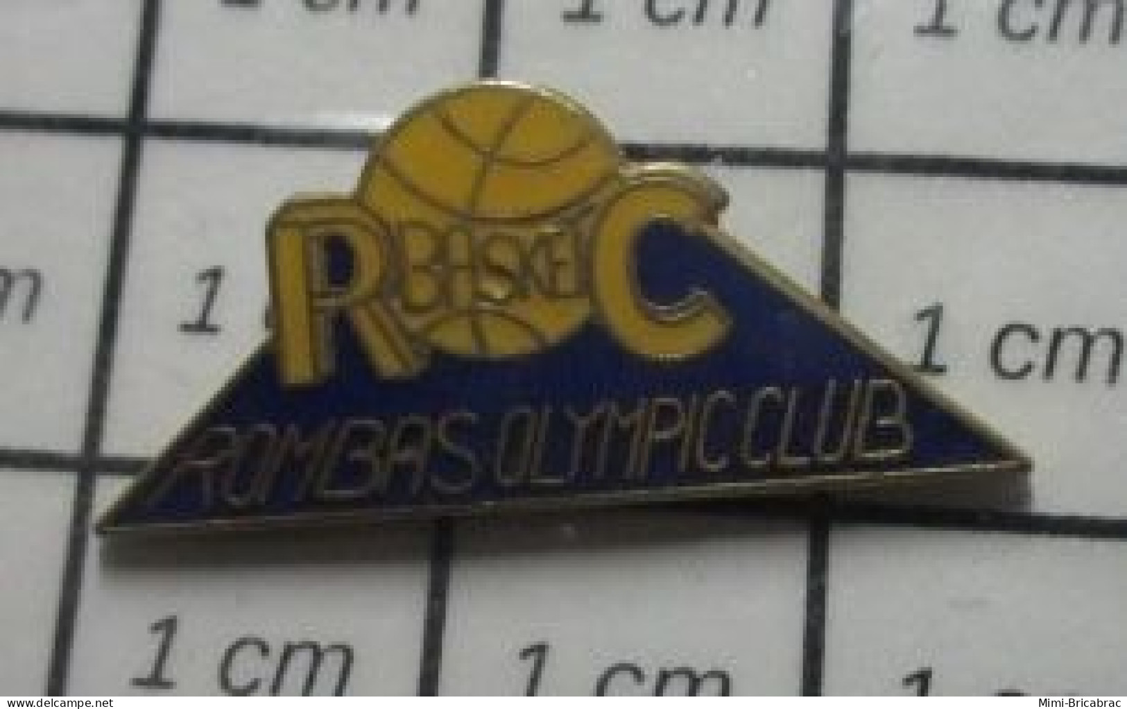 713B Pin's Pins / Beau Et Rare : SPORTS / CLUB BASKET-BALL ROC ROMBAS OLYMPIC CLUB - Basketbal