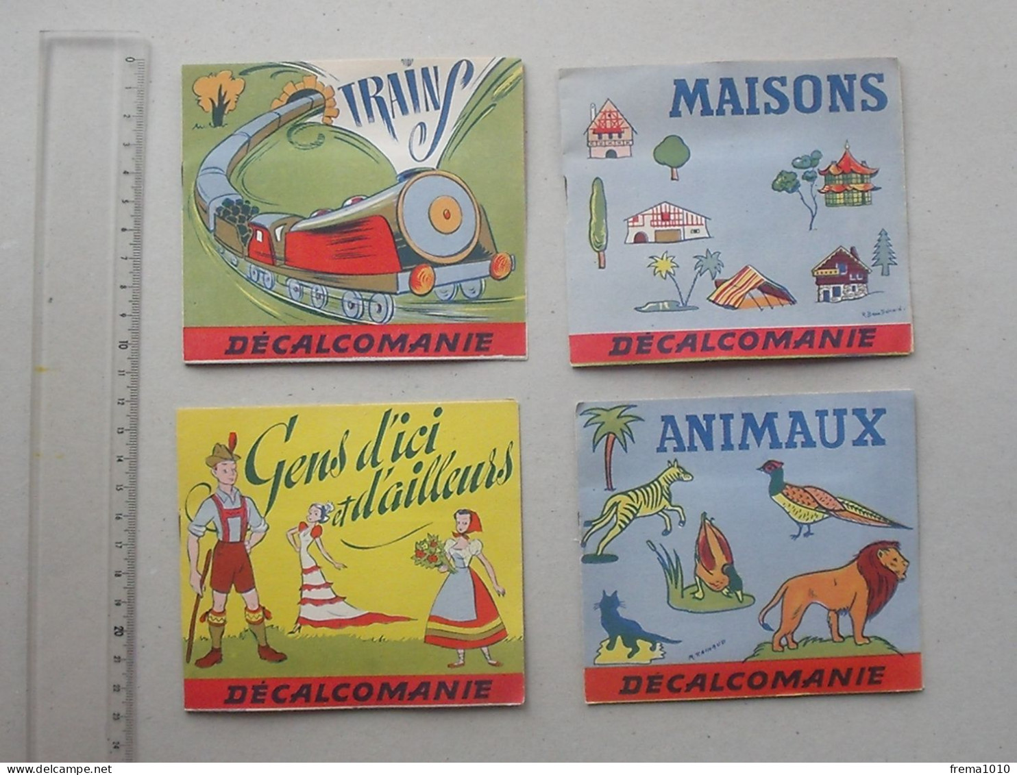 DECALCOMANIES Anciennes Lot 4 Livrets Même Série Avec 3 Volets Intérieurs: ANIMAUX MAISON GENS Ici Ailleurs JESCO - Collections