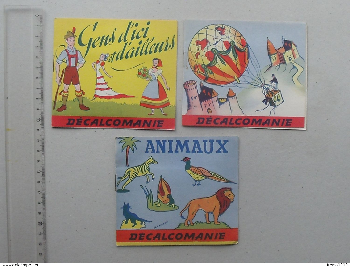 DECALCOMANIES Anciennes Lot 3 Livrets Même Série Avec 3 Volets Intérieurs: ANIMAUX VOYAGE GENS Ici Ailleurs JESCO - Collections