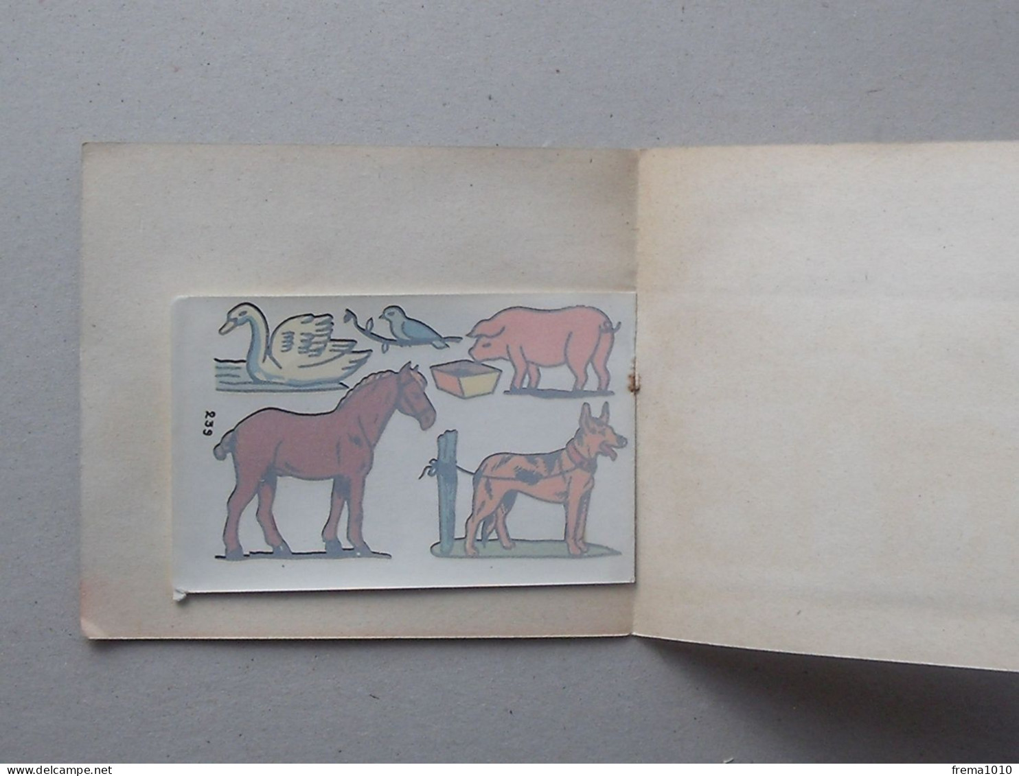 DECALCOMANIES anciennes Lot 3 livrets même série avec 3 volets intérieurs: ANIMAUX VOYAGE GENS Ici ailleurs JESCO