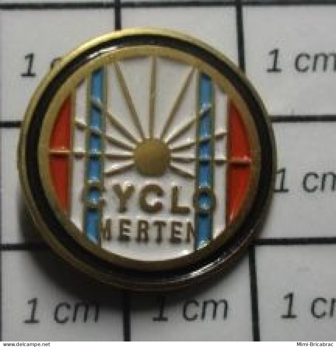 2522 Pin's Pins / Beau Et Rare : SPORTS / CYCLISME ROUE DE VELO CYCLO MERTEN - Cycling
