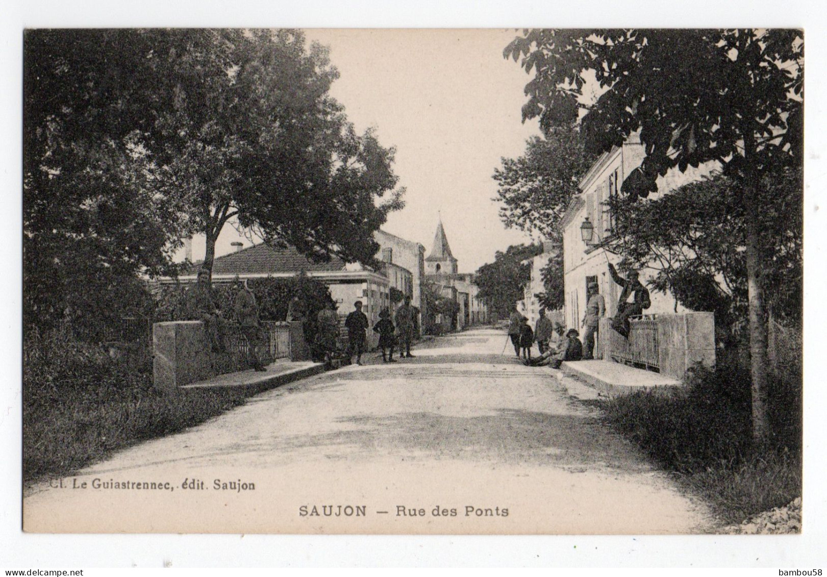 SAUJON * CHARENTE MARITIME * RUE DES PONTS * EGLISE * édit. Le Guiastrennec - Saujon