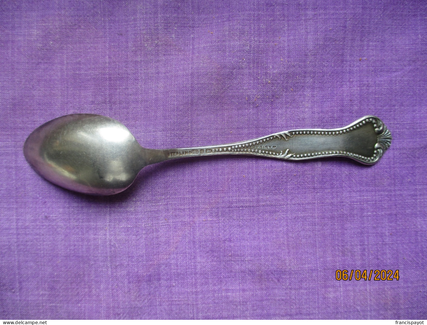 Canada: Montreal Souvenir Spoon - Sterling Silver - Cuillères