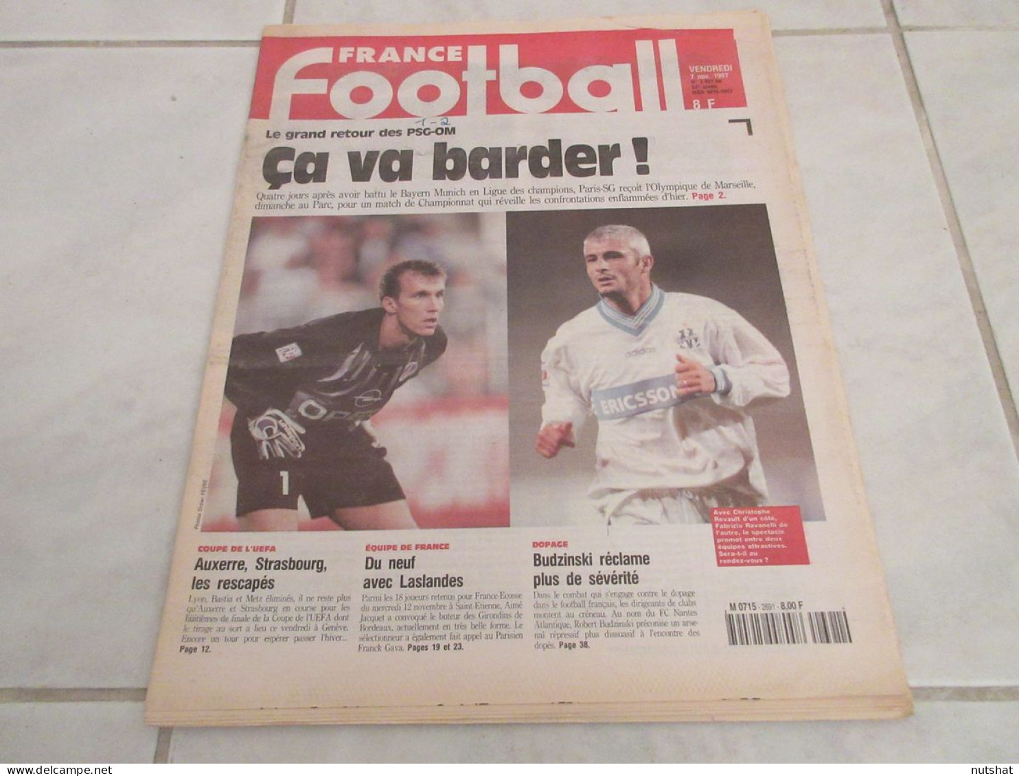 FRANCE FOOTBALL 2691B 07.11.1997 STRASBOURG VENCEL AUXERRE LASLANDES DOPAGE      - Andere & Zonder Classificatie