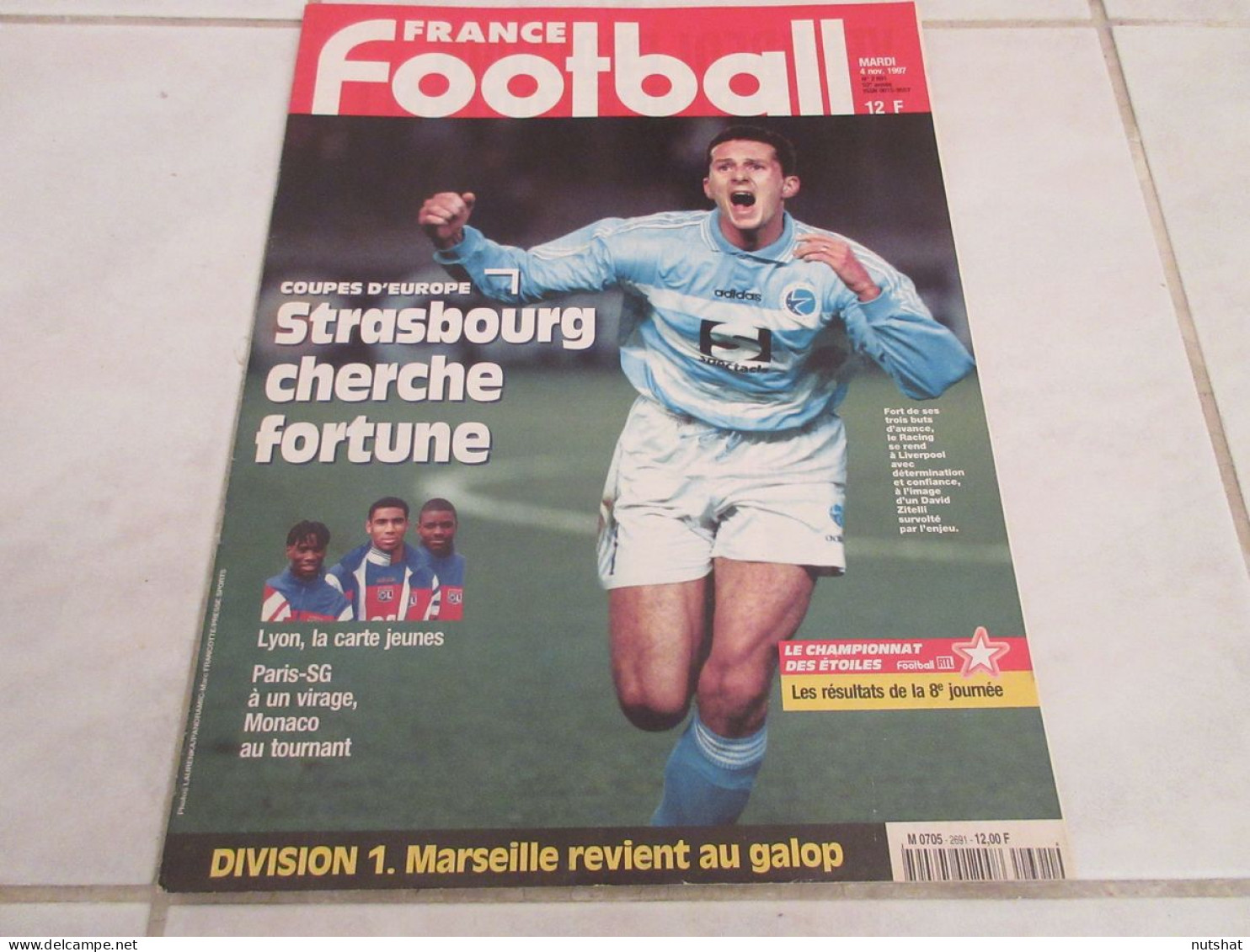 FRANCE FOOTBALL 2691 04.11.1997 STRASBOURG MORT De Roger MARCHE Nii LAMPTEY - Andere & Zonder Classificatie