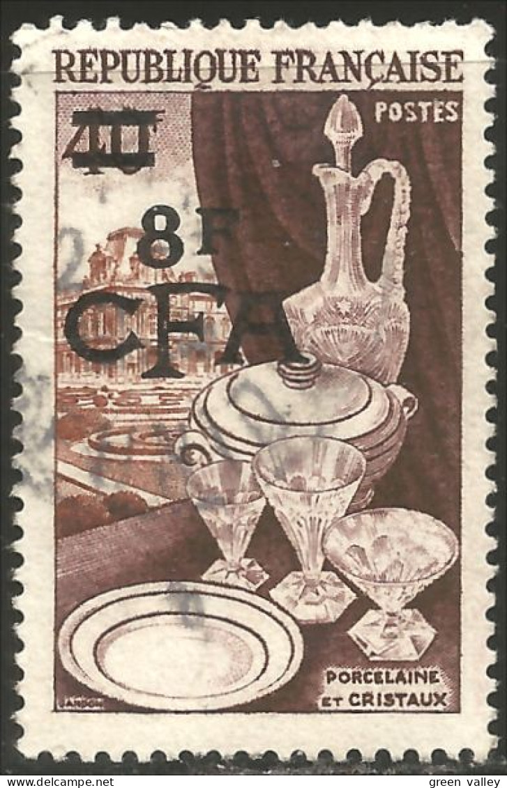 387 Réunion 1955 8f Surcharge Porcelaine (f3-REU-73) - Oblitérés