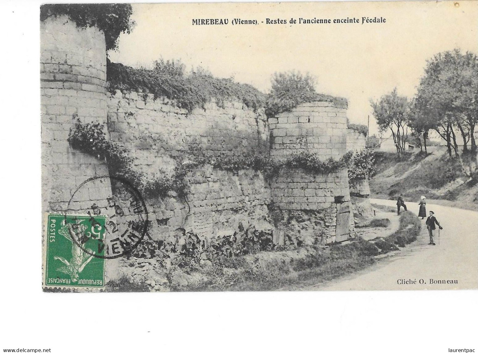 Mirebeau - Restes De L'ancienne Enceinte Féodale - édit. O. Bonneau  + Verso - Mirebeau