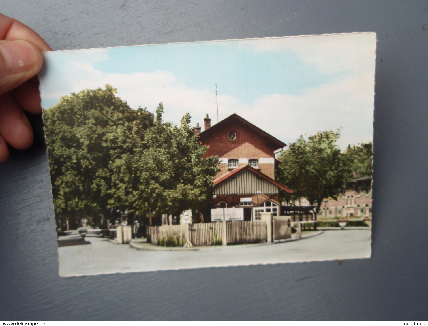 Cp   Munsingen (Allemagne) Le Camp Militaire - L'Entrée Du Camp - Münsingen