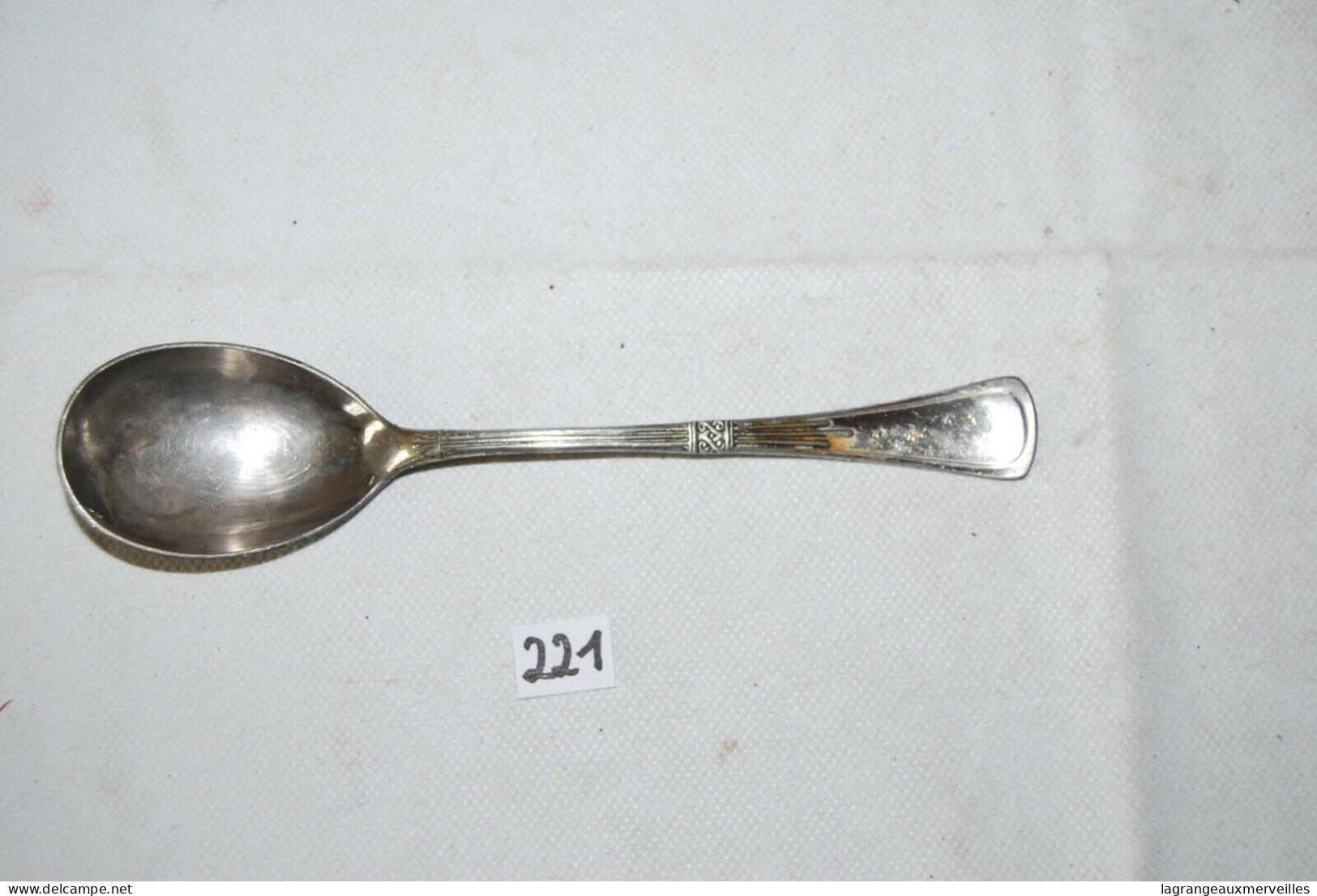 C221 Ancienne Cuillère - Art De La Table - Manche Travaillé XIX - Spoons