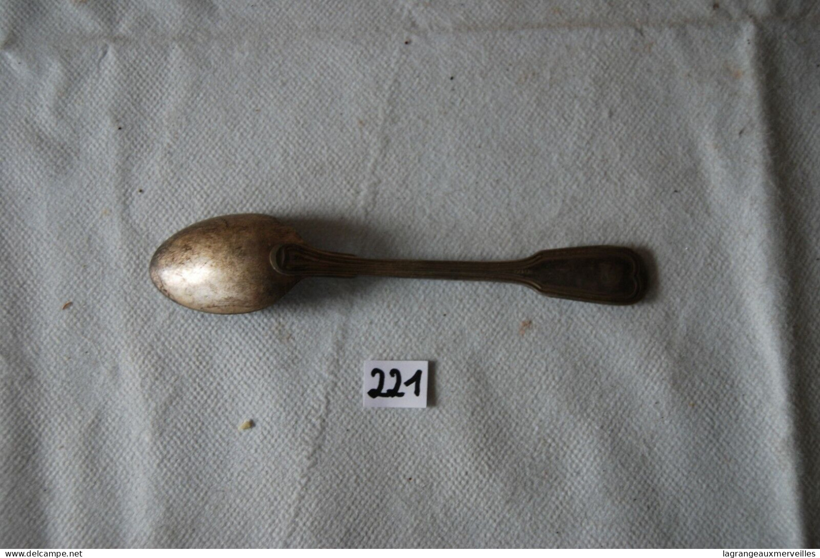 C221 Ancienne Cuillère - Art De La Table - Manche Travaillé - Spoons