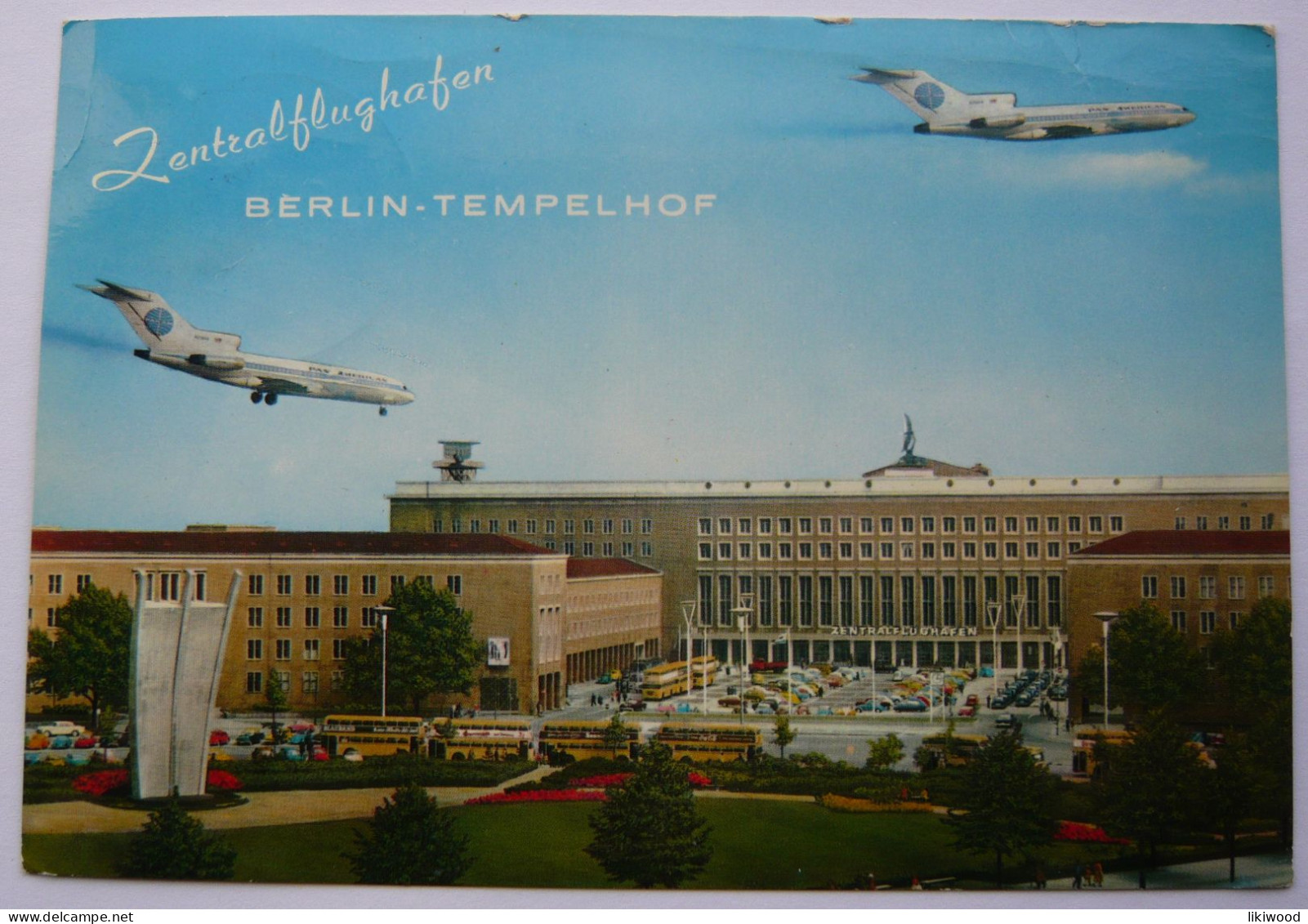 Berlin - Tempelhof  -  Zentralflughafen - Platz Der Luftbrücke - Flugzeug, Airplane, Aeroplane - Tempelhof