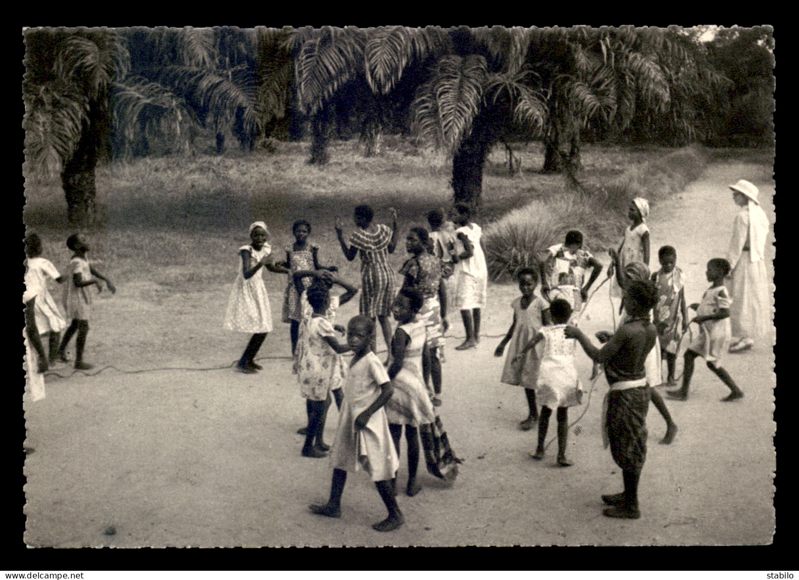 MISSIONS - SOEURS DE LA PROVIDENCE DE LA POMMERAYE (MAINE-ET-LOIRE) - COTE D'IVOIRE - BEOUMI - JOYEUX EBATS - Missions