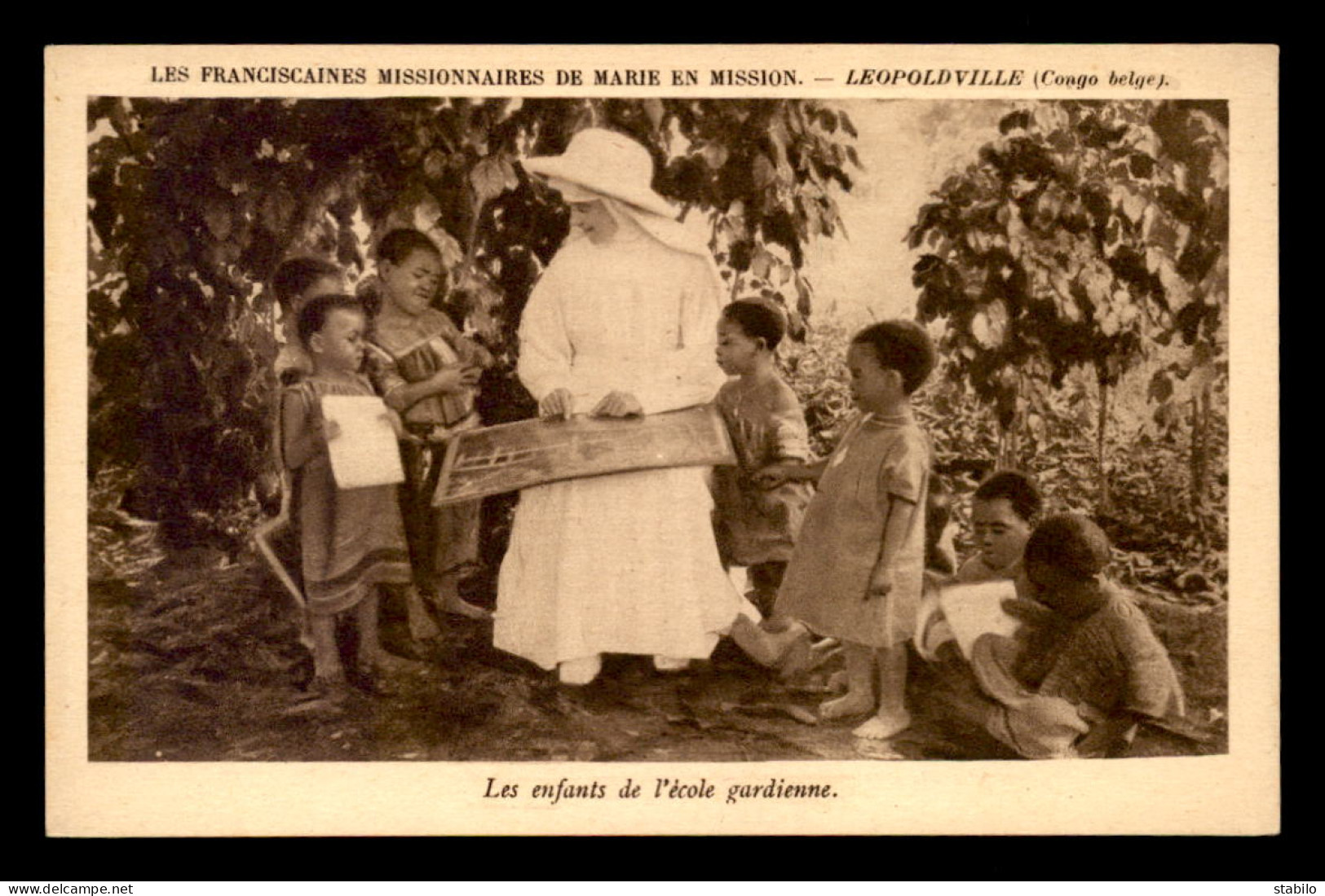 MISSIONS - LEOPOLDVILLE (CONGO-BELGE)  - FRANCISCAINES DE MARIE EN MISSION - LES ENFANTS DE L'ECOLE GARDIENNE - Missions