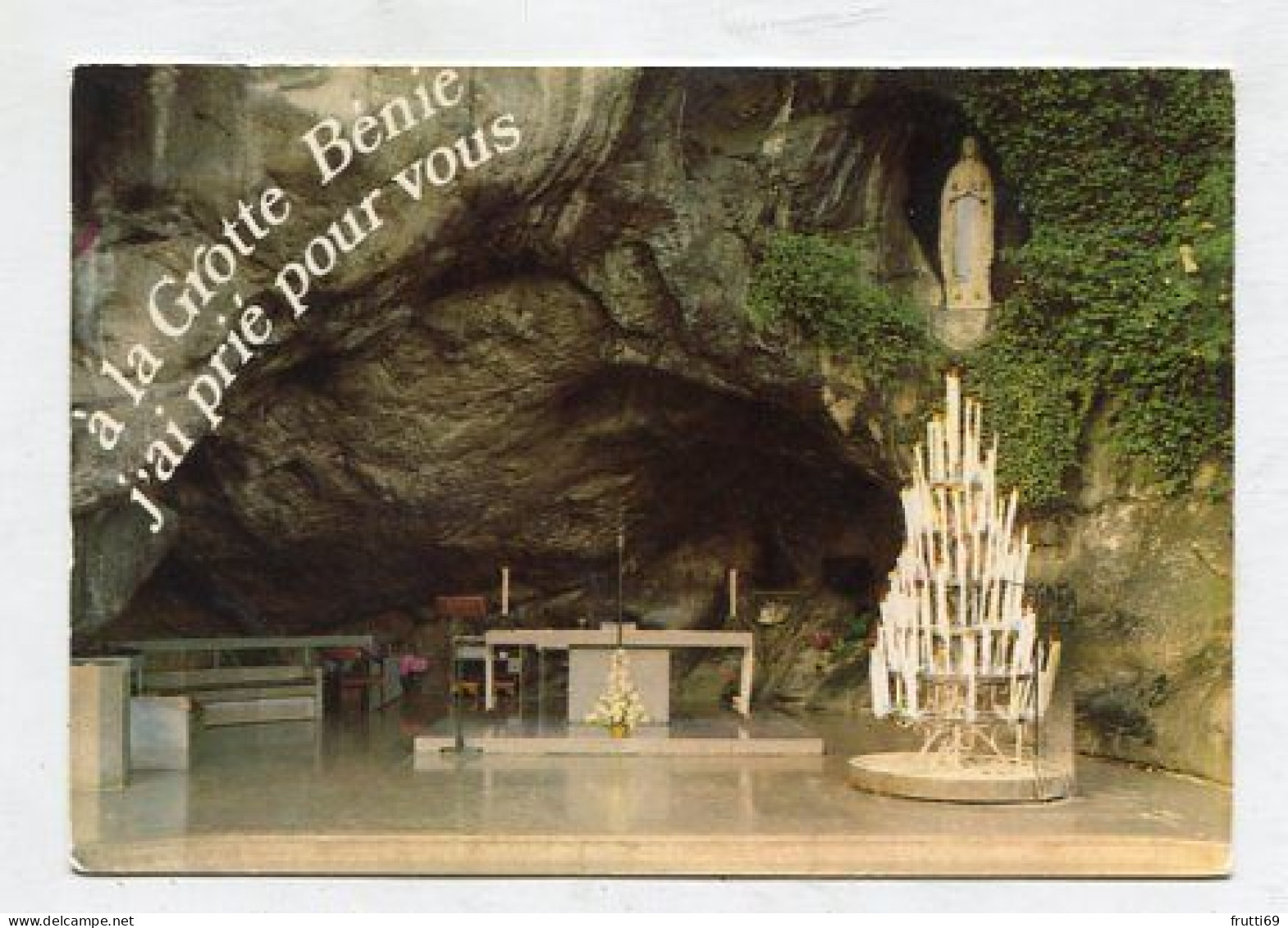AK 211825 CHURCH / CLOISTER ... - Lourdes - La Grotte Miraculeuse - Heilige Stätte