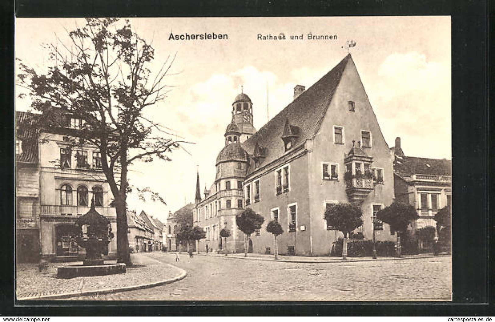 AK Aschersleben, Rathaus Und Brunnen  - Aschersleben