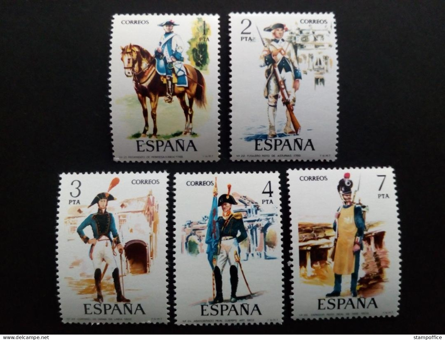 SPANIEN MI-NR. 2169-2173 POSTFRISCH(MINT) MILITÄRUNIFORMEN (V) 1975 PFERD FAHNE - Chevaux