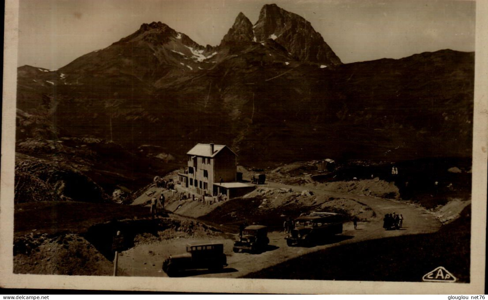 COL DU TOURMALET...LE POTEAU FRONTIERE  ...CPSM PETIT FORMAT ANIMEE - Zoll