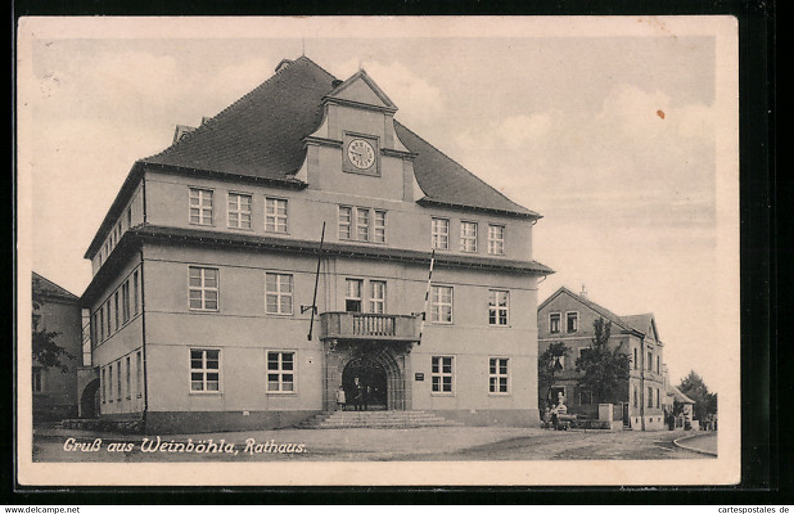 AK Weinböhla, Rathaus Und Nachbargebäude Mit Strasse  - Weinboehla