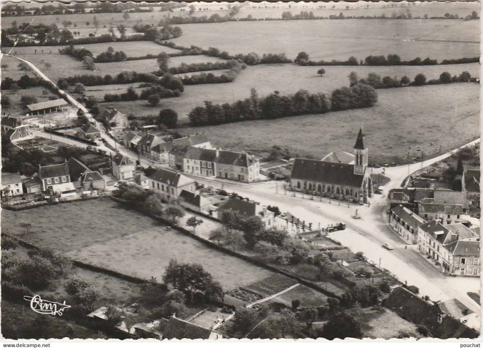 N1-61) PERVENCHERES (ORNE) L ' EGLISE - LA PLACE -  (OBLITERATION DE 1962 - 2 SCANS) - Pervencheres