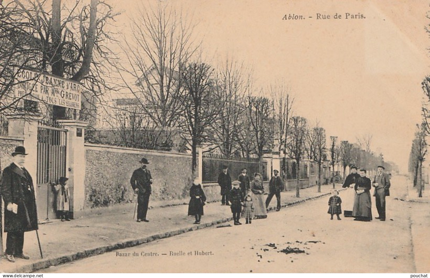 P21-94) ABLON - RUE DE PARIS - (ANIMEE - HABITANTS - ECOLE JEANNE D'ARC DIRIGEE PAR MME GREVOT - (2 SCANS) - Ablon Sur Seine