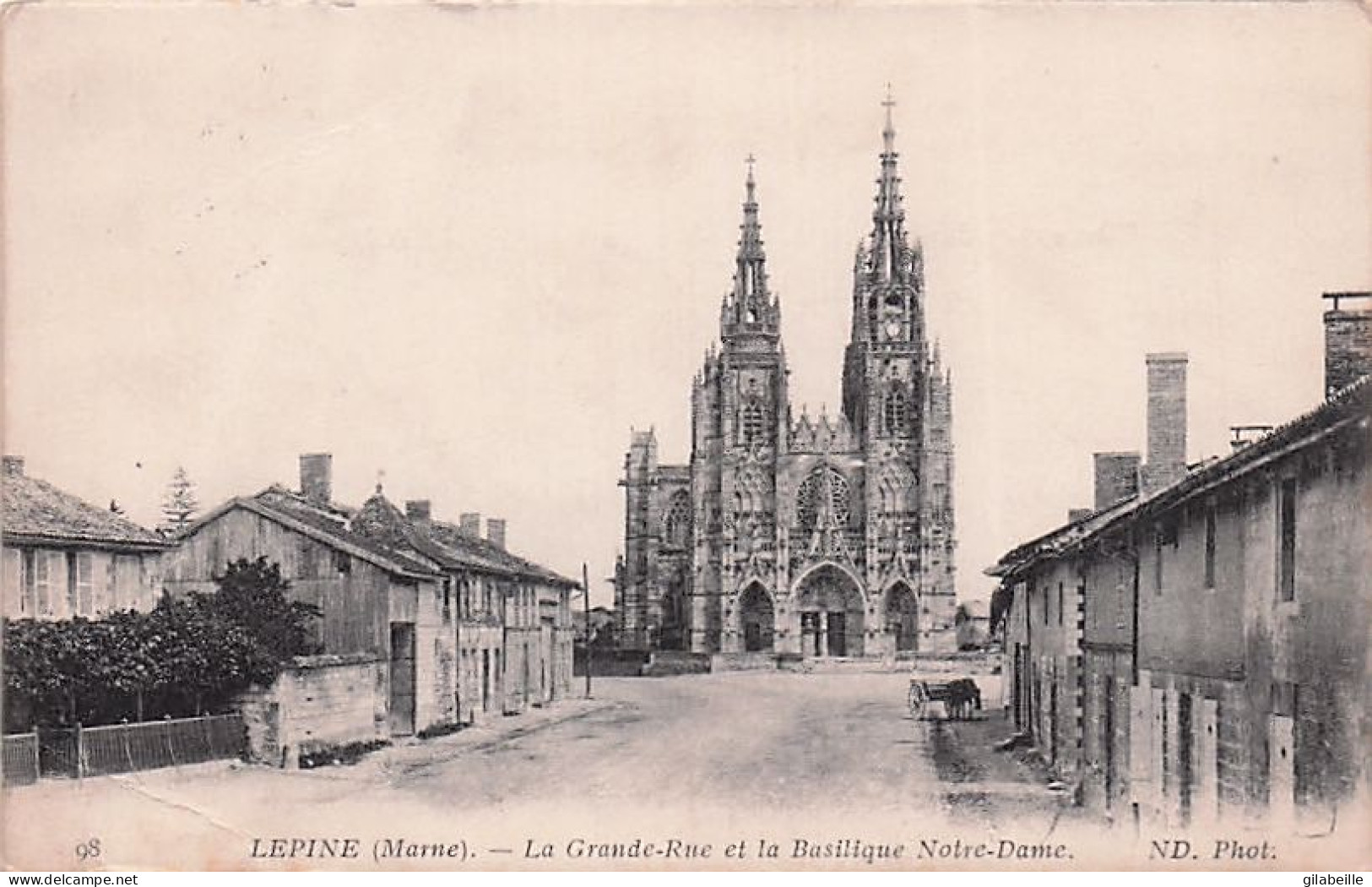 51 - L'EPINE - La Grande Rue Et La Basilique Notre Dame - L'Epine
