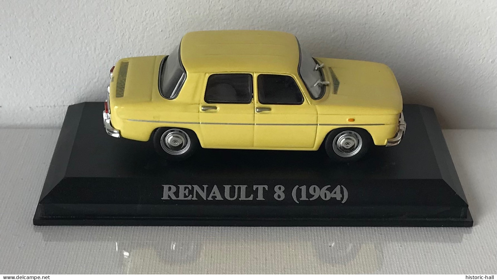 IXO - RENAULT 8 (1964) - Ixo