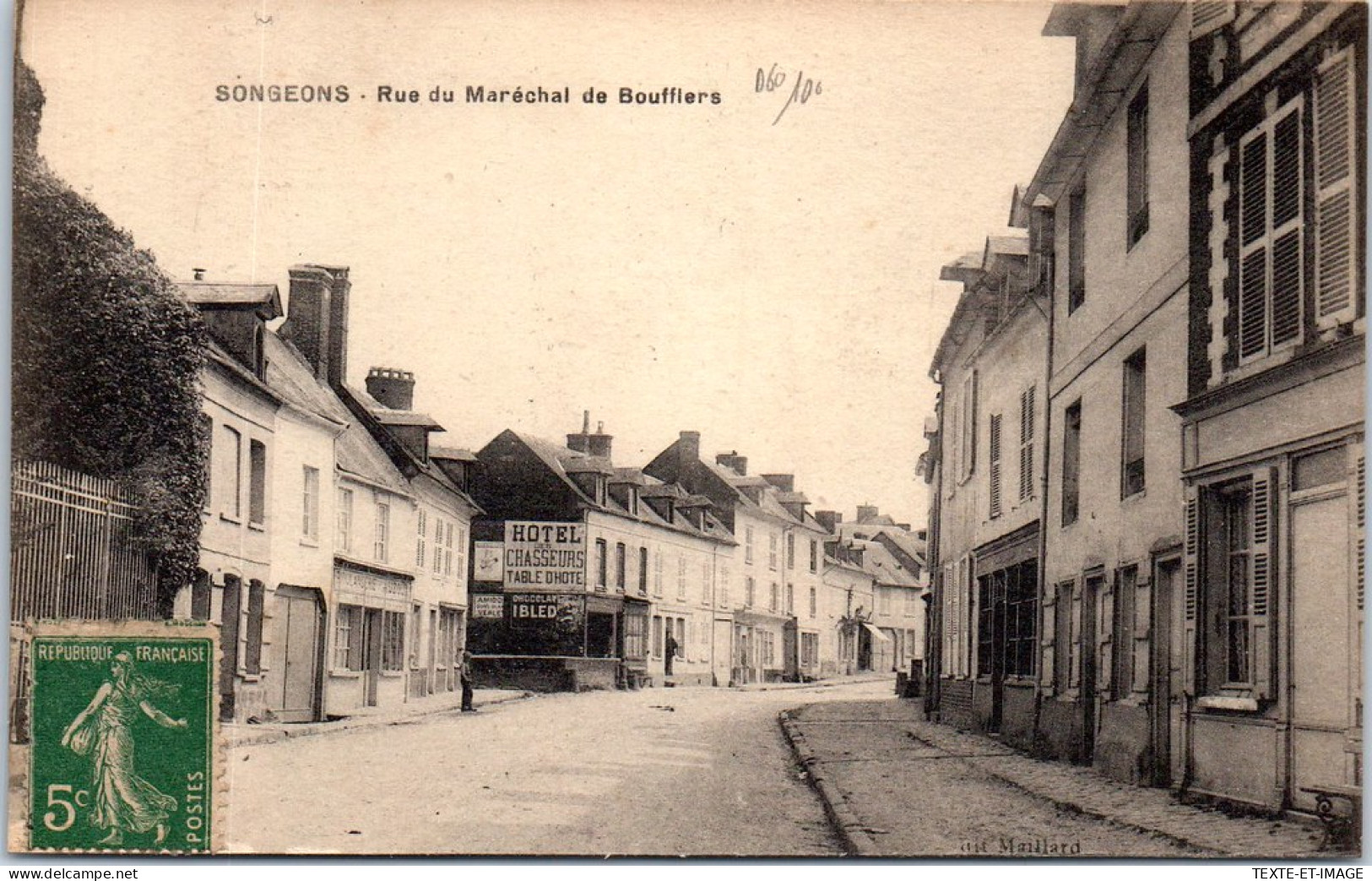60 SONGEONS - La Rue Du Marechal De Bouffiers - Songeons