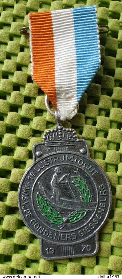 Medaile : 1e.Lustrumtocht , W.S.V. Gondeliers Giessenburg 1970  , Hardinxveld-G -  Original Foto  !!  Medallion  Dutch - Andere & Zonder Classificatie