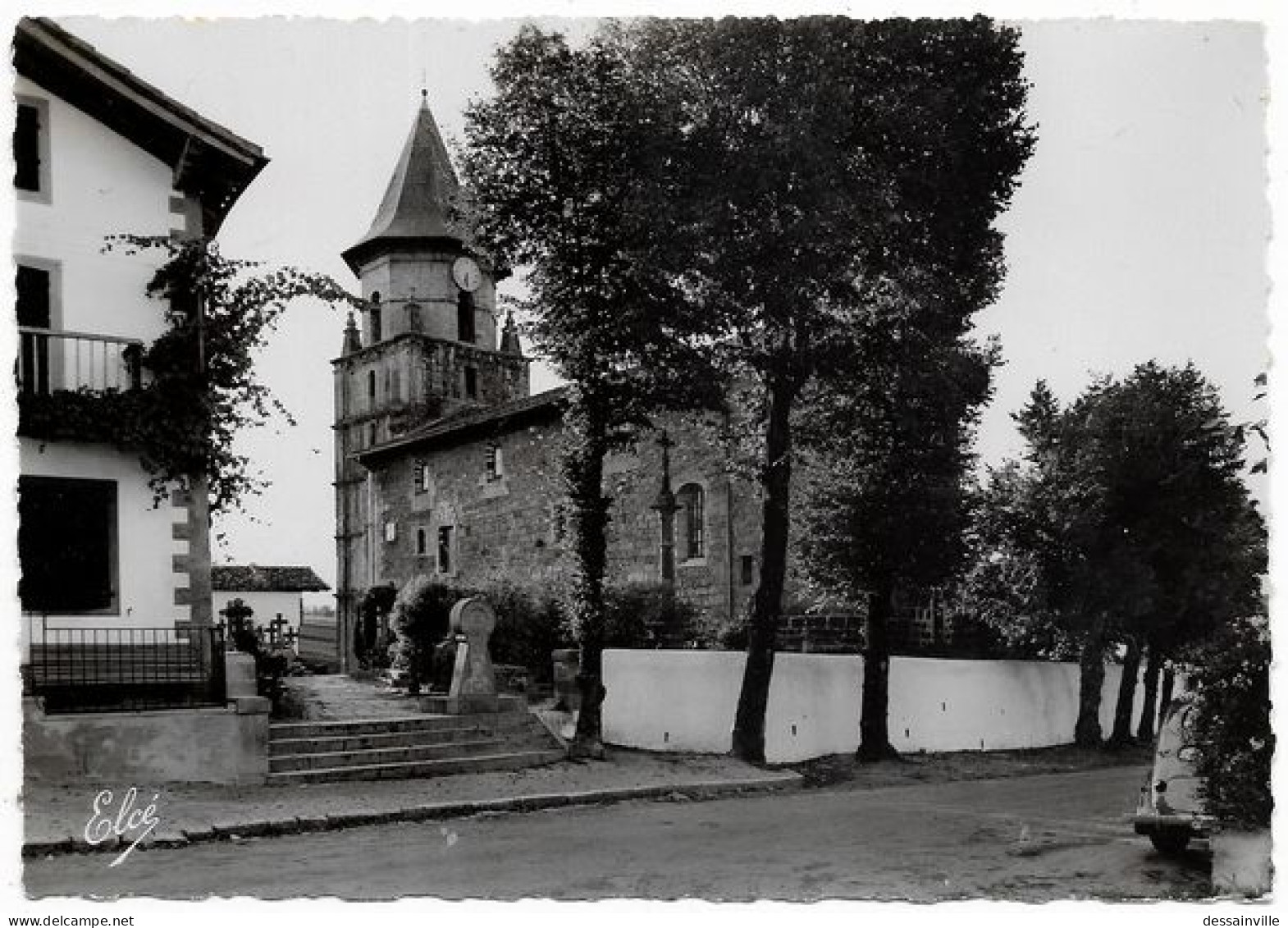 AINHOA - L'église Et La Route Vers Sare - Ainhoa