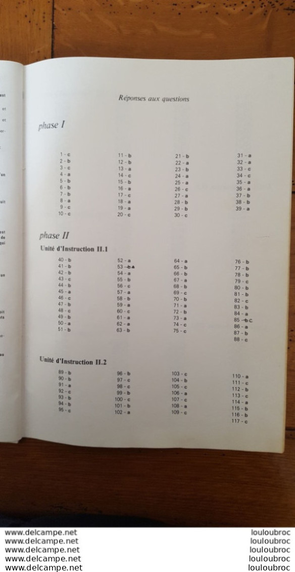 QUESTIONS D'EXAMEN PILOTE PRIVE AVION AVEC LES REPONSES  CEPAD 1981 LIVRET DE 60 PAGES  30 X 21 CM