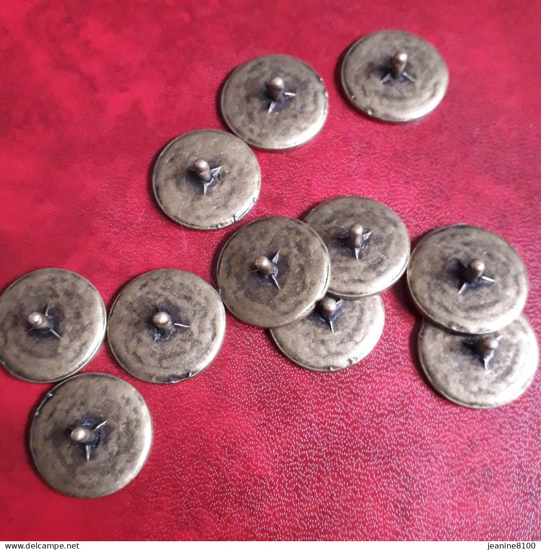 Lot De 11 Boutons Laiton Ou Bronze Tête D'Indien Liberty - Botones