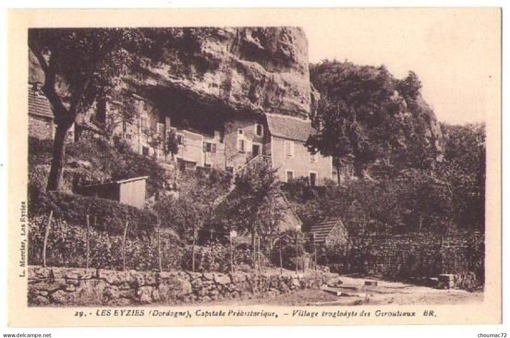 (24) 131, Les Eyzies, Bloc 29, Village Troglodyte Des Girouteaux - Les Eyzies