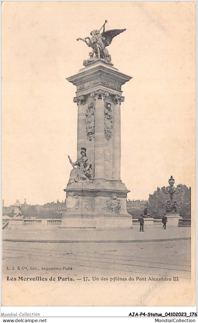 AJAP4-STATUE-0393 - PARIS - Un Des Pylônes Du Pont Alexandre III  - Monuments