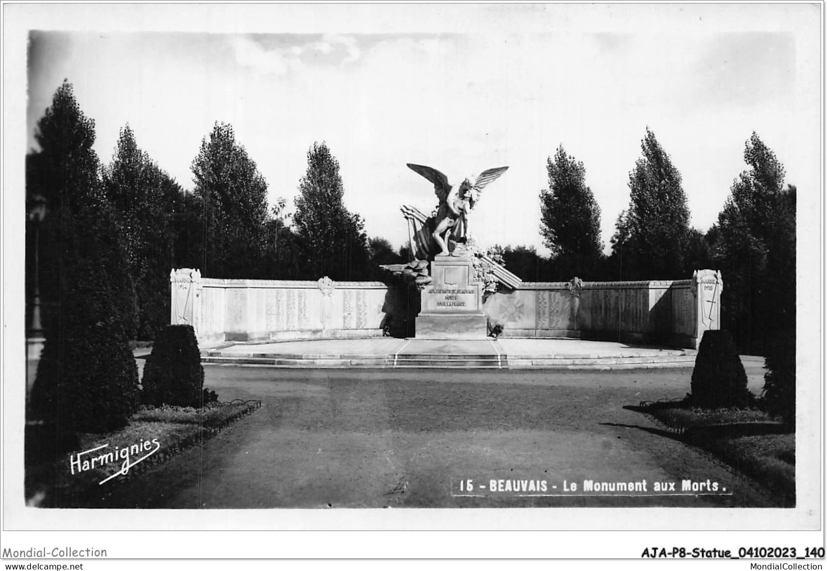 AJAP8-STATUE-0758 - BEAUVAIS - Le Monument Aux Morts  - Denkmäler