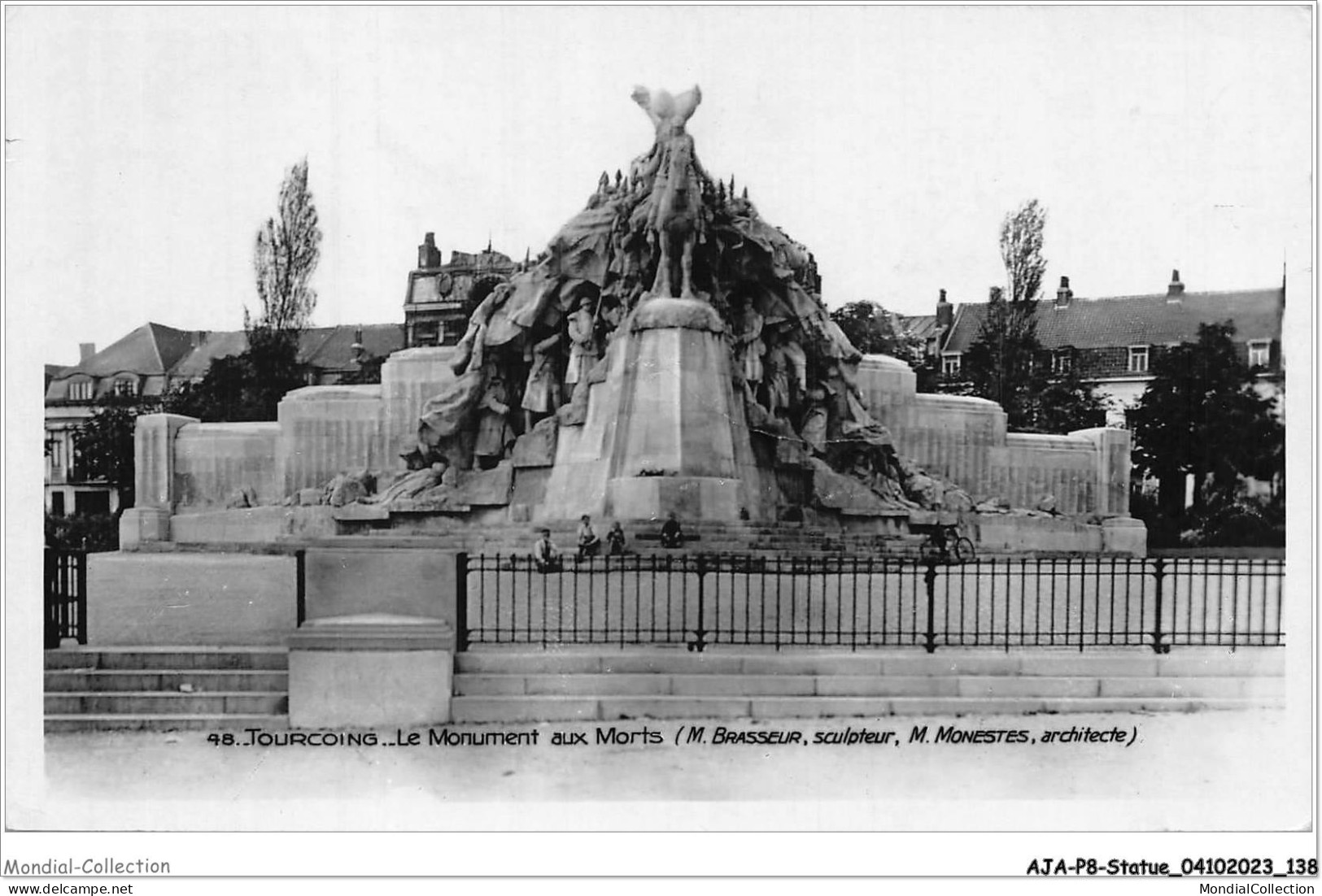 AJAP8-STATUE-0757 - TOURCOING - Le Monument Aux Morts  - Monuments