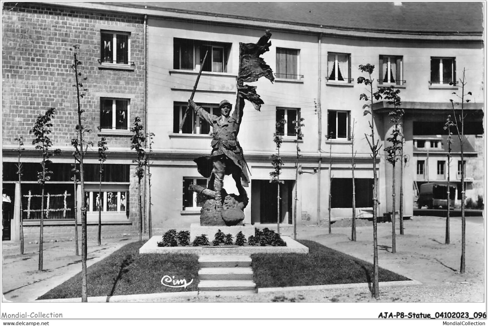 AJAP8-STATUE-0736 - ST-LO - Le Monument Aux Morts  - Monuments