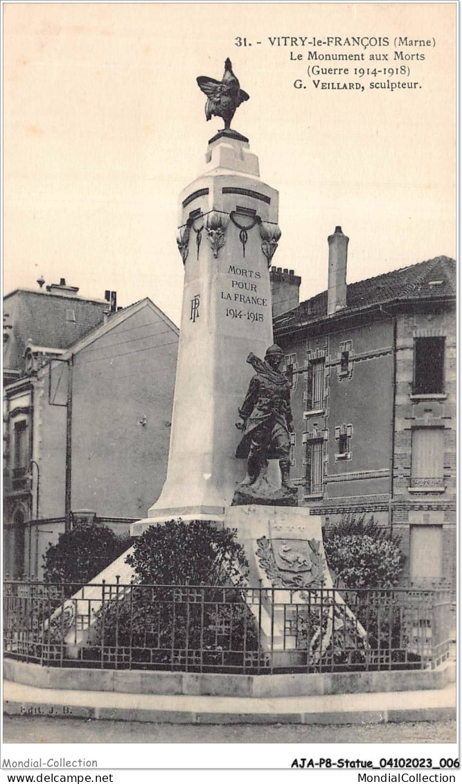 AJAP8-STATUE-0691 - VITRY-LE-FRANCOIS - Monument Aux Morts - Denkmäler